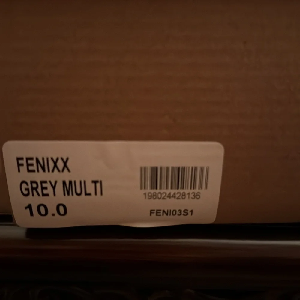 Steve Madden Fenixx Grey Multi.